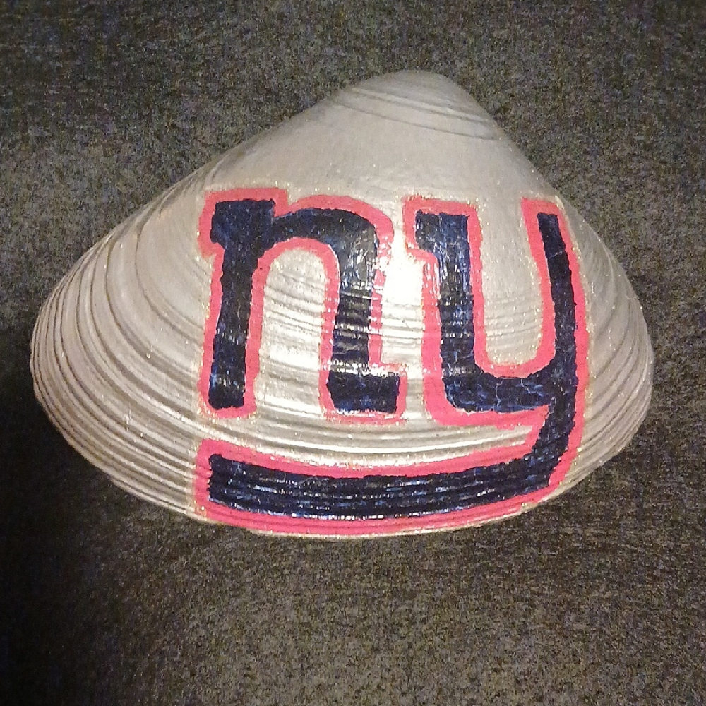 NY Giants Hand-Painted Sea Shell